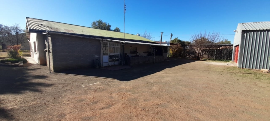 4 Bedroom Property for Sale in Dealesville Free State